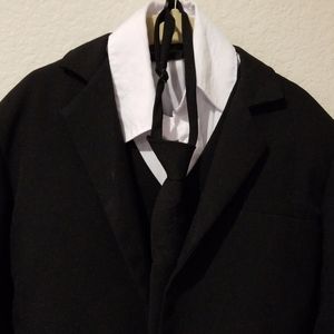 Kids 5 Piece Black Suit (SIZE 4T)